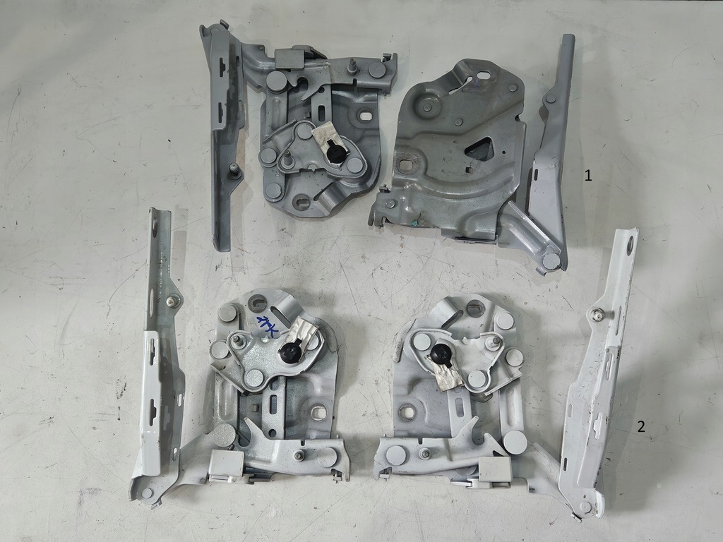 фото №1, Porsche taycan петлі капот 9j1823296 9j1823295