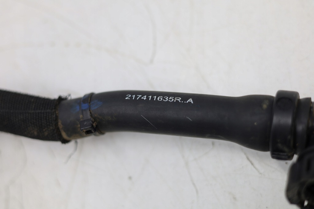 фото №2, Шланг труба пабтрубок  воды водяной renault clio v lift 2023r 217411635r 1.6 e-tech