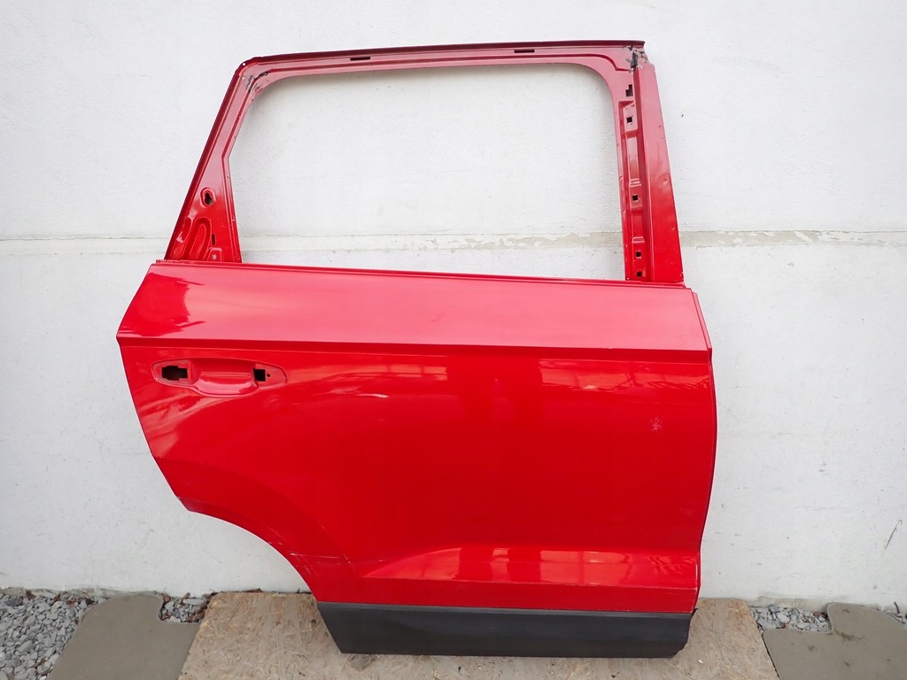 фото №1, Дверь правый задняя правое задние skoda karoq nu7 2016-