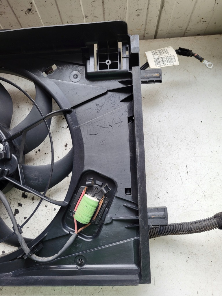 Opel insignia a 1.6 1.6t вентилятор радиатора 13220122 Недорого