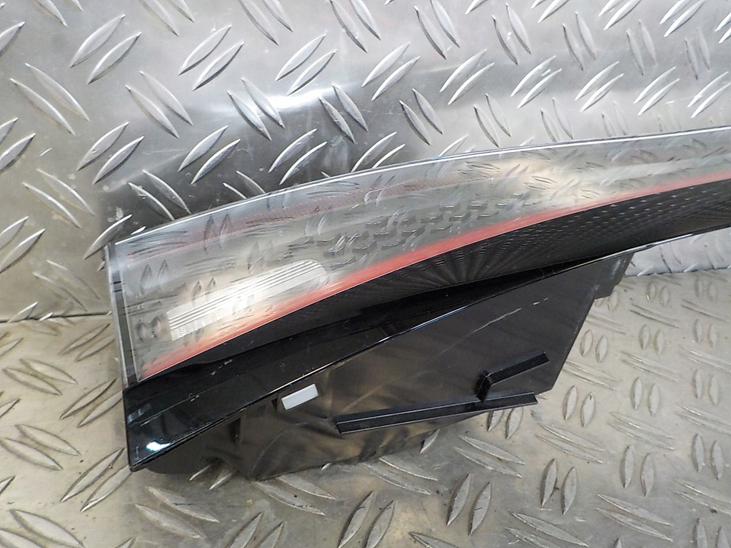 фото №6, Vw id.4 2020- накладка крышки лампы задняя