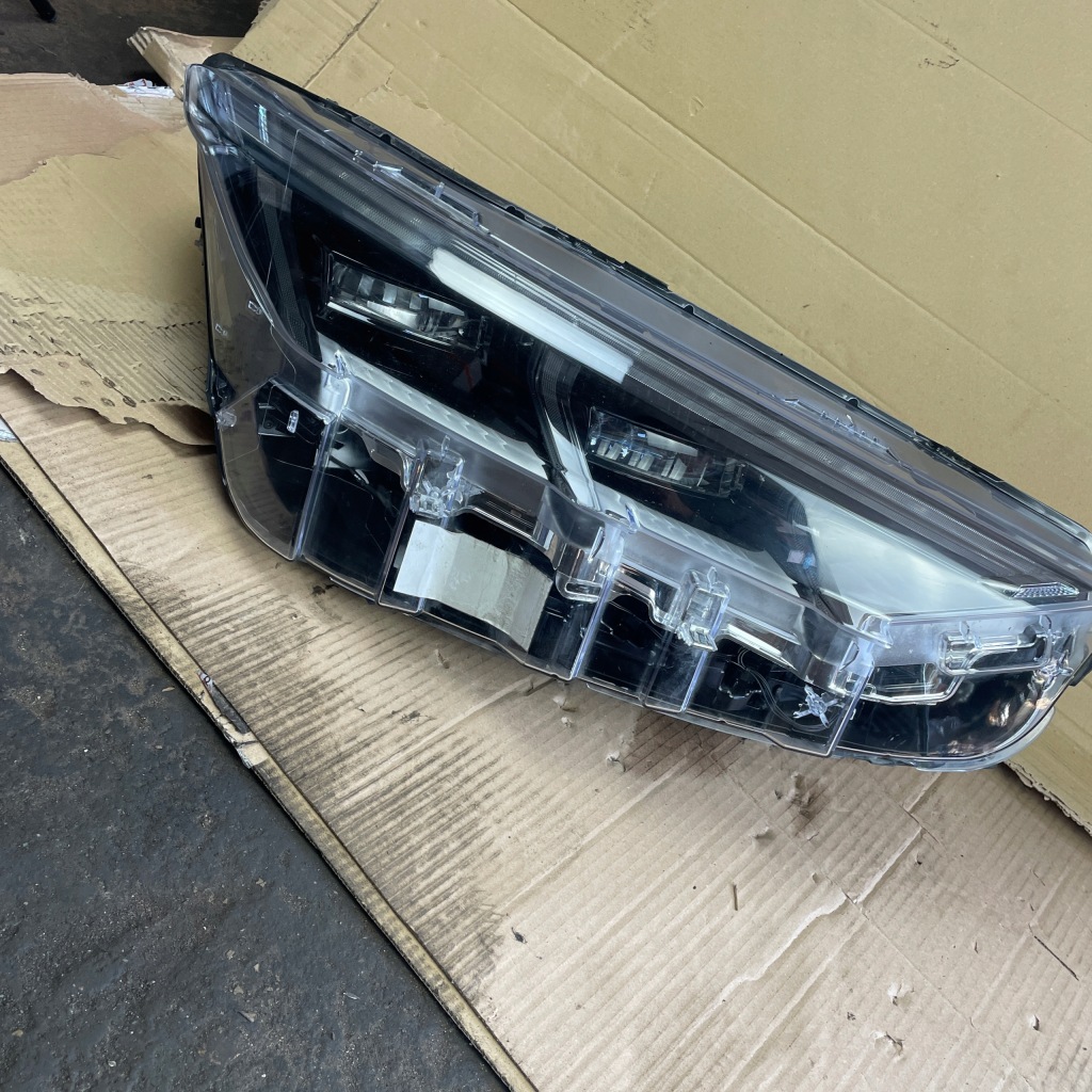 Ford mustang mach e фара фара правый  европа full led lj8b13e14ee с Разборки