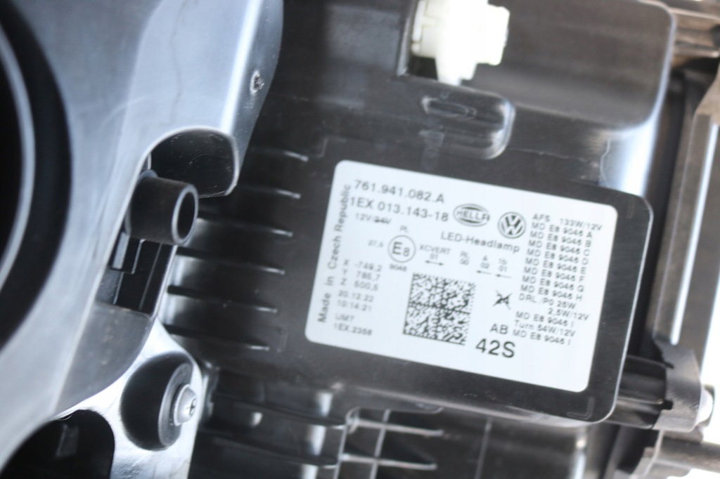 фото №10, Vw touareg iii 760 лампа перед права передня 761941082a