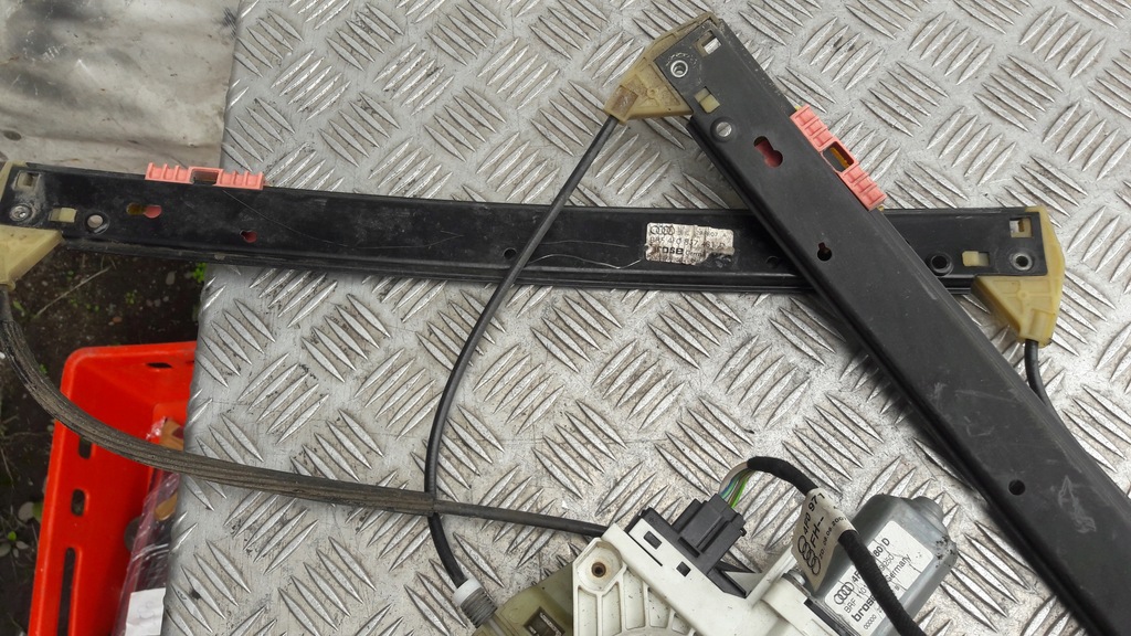 фото №8, Audi a6 c6 подъемник стекло левый перед 4f0959801d