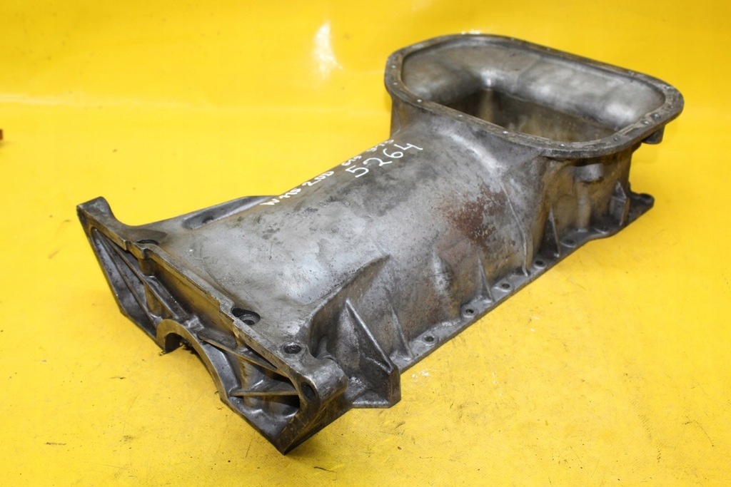 фото №1, Поддон масляная 6150140702 mb w115 2.0 d 619.913