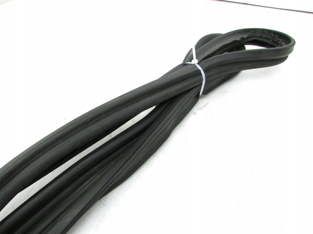 фото №7, Mercedes w251 прокладка ниша багажника