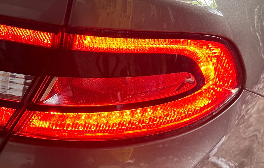 фото №1, Dodge dart лампа права задня usa 12-16 68081394ae