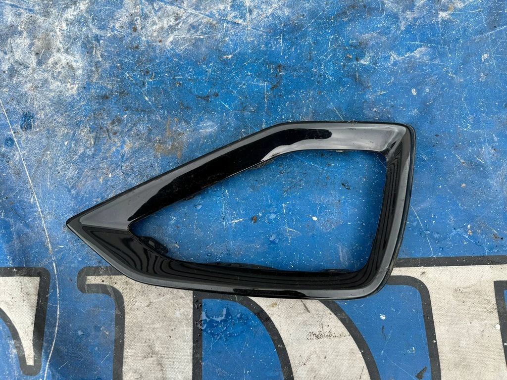 фото №1, Audi q2 молдинг рамка левая бампера задняя 81a807967a