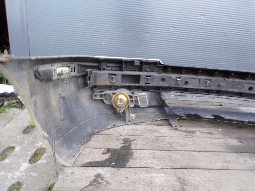 Бампер передний перед volvlo v40 1 i lift Доставка