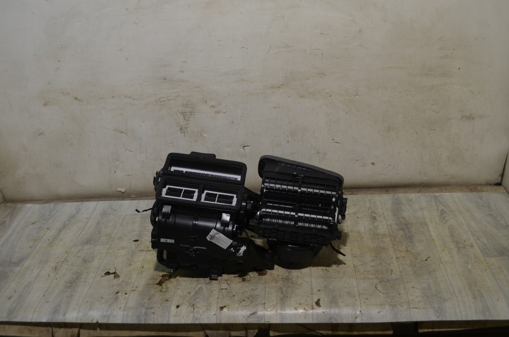 фото №1, Mini cooper se j01 обігрівач