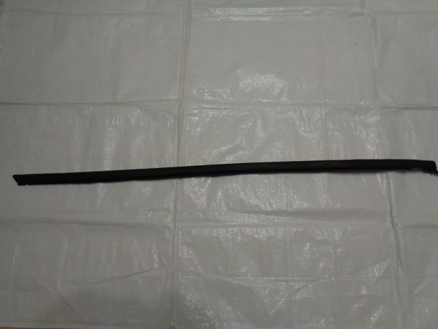фото №1, Peugeot 508 i правая молдинг уплотнитель дверь задних 9334s6