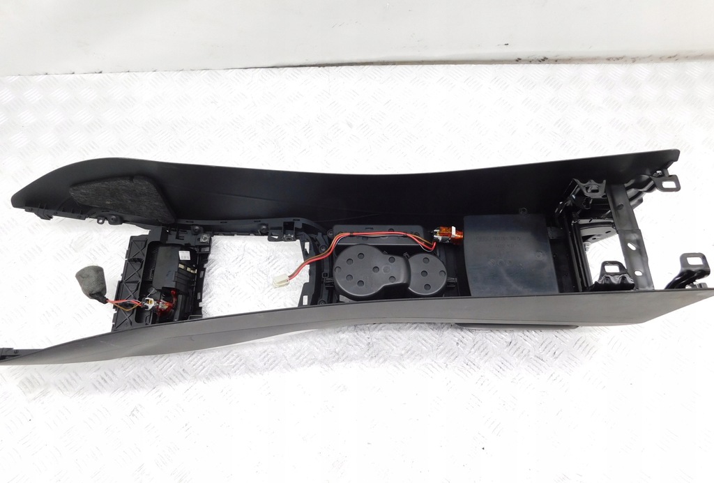 фото №11, Подлокотник туннель средний - audi a4 s4 b8 lift a5 8t eu