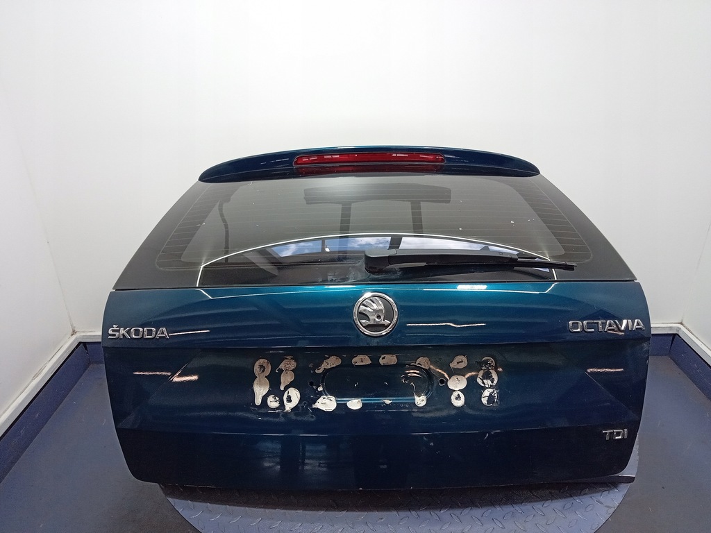 фото №1, Skoda octavia iii kombi кришка багажника багажника задня lw5q