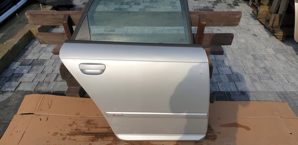 фото №1, Правое задние дверь audi a4 b7 sedan