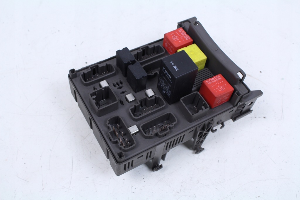 фото №3, Коробка предохранителей renault laguna ii 02r. 1.6i