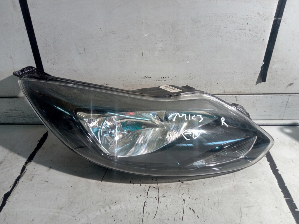фото №1, Ford focus mk3 лампа правая передняя europa