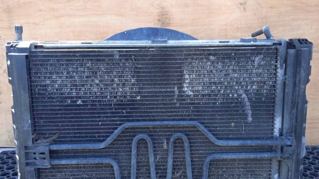 фото №6, Bmw e91 e90 2.0d радіатор вентилятор комплект