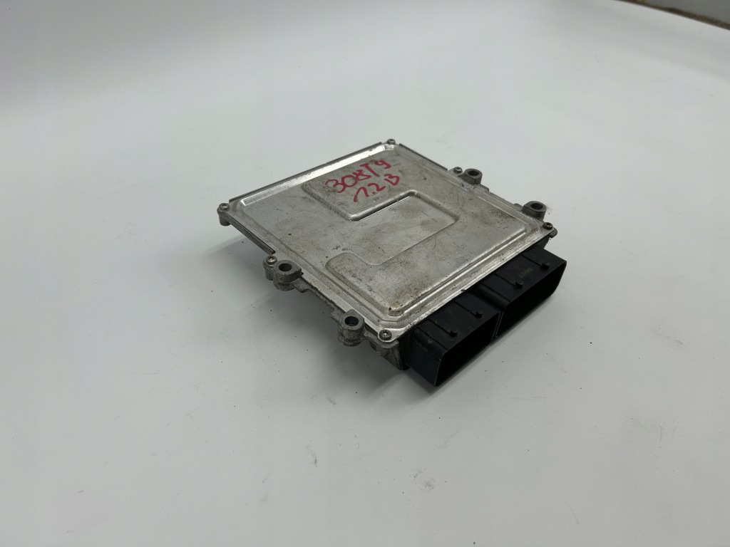 Бортовий комп'ютер блок керування двигуна peugeot 308 t9 1.2 vti #10144 Недорого