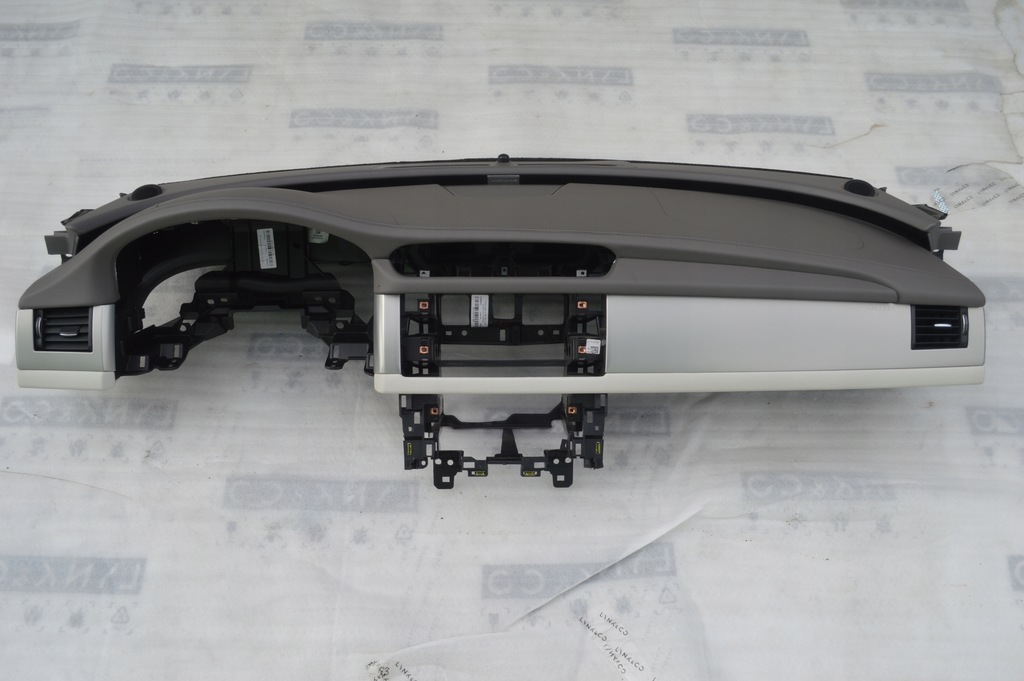 фото №1, Консоль приборная панель jaguar xf x260