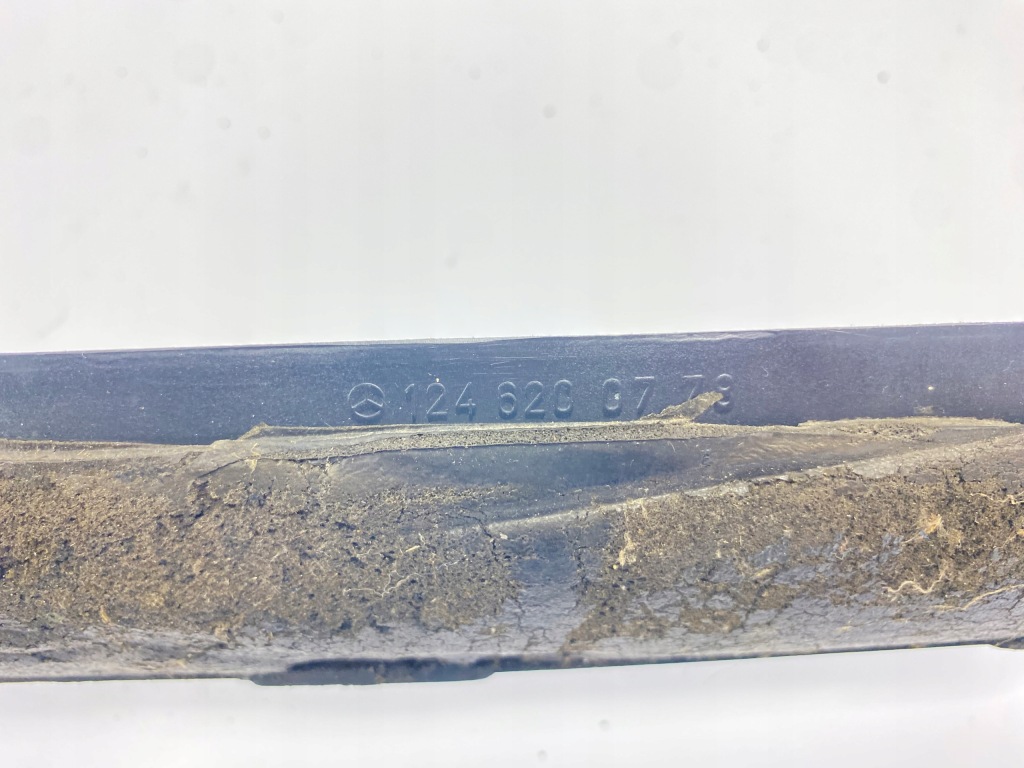 Купити Жабо середній пластик лоток mercedes w124 1246200778