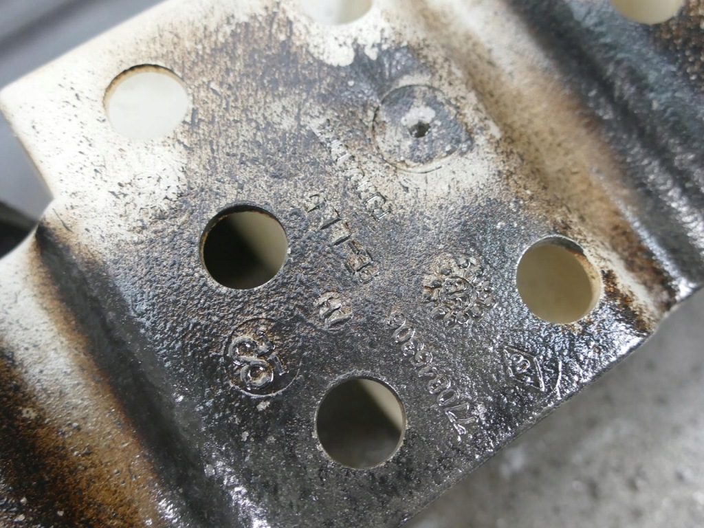 Renault megane i hb бампер задняя задний mv640 Недорого