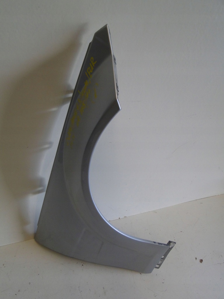 фото №7, Mercedes c klasa 204 w204 крила передній правий 63 amg 775 a2048800818