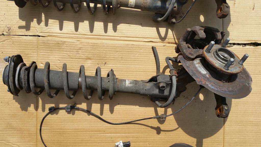 фото №8, Поворотний кулак ліва lub права перед 4060a379 mitsubishi space star ii