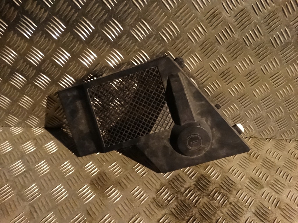 фото №1, Idealna защита жабо левая mercedes w205 1