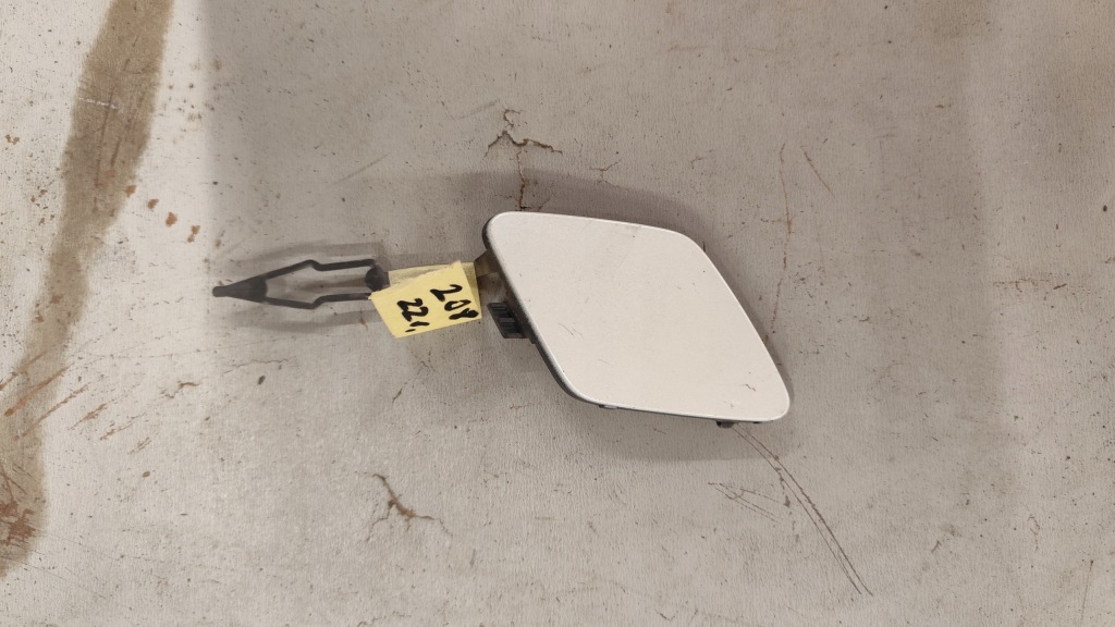 Купить Заглушка фаркоп бампера перед peugeot 208 ii оригинал белый перламутр