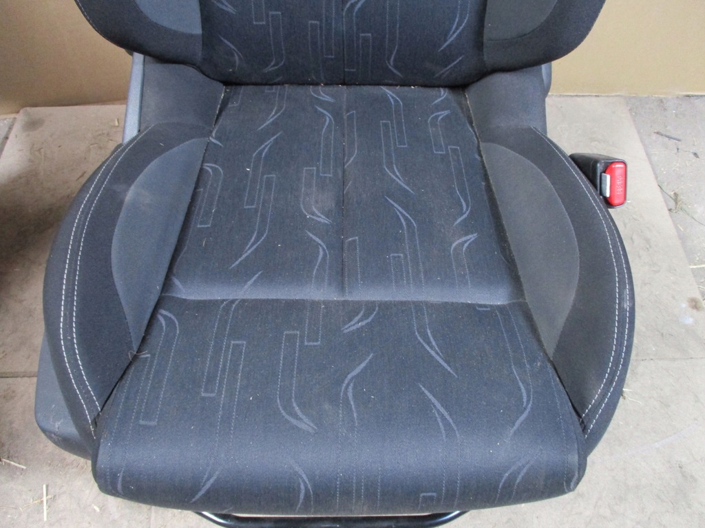 фото №4, Сидіння правий перед citroen c4 ii b7