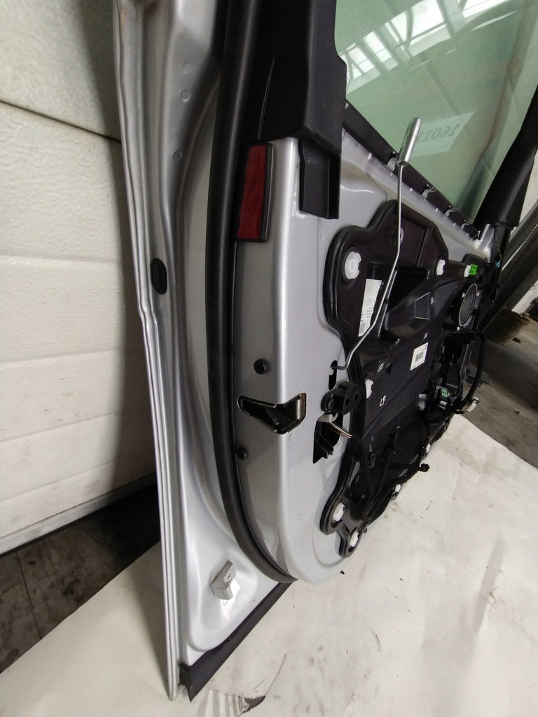 фото №11, Двері перед лівий bmw 7 e65 titansilber 354