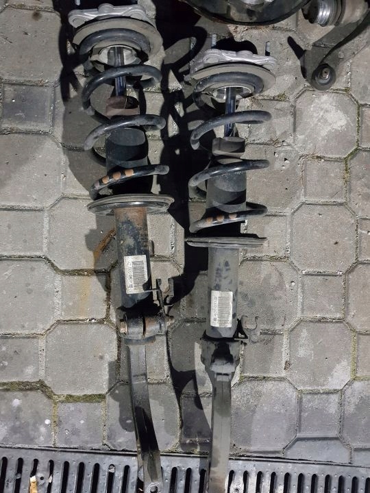 фото №1, Audi a6 c7 3.0 амортизатор левый перед 4g0030d