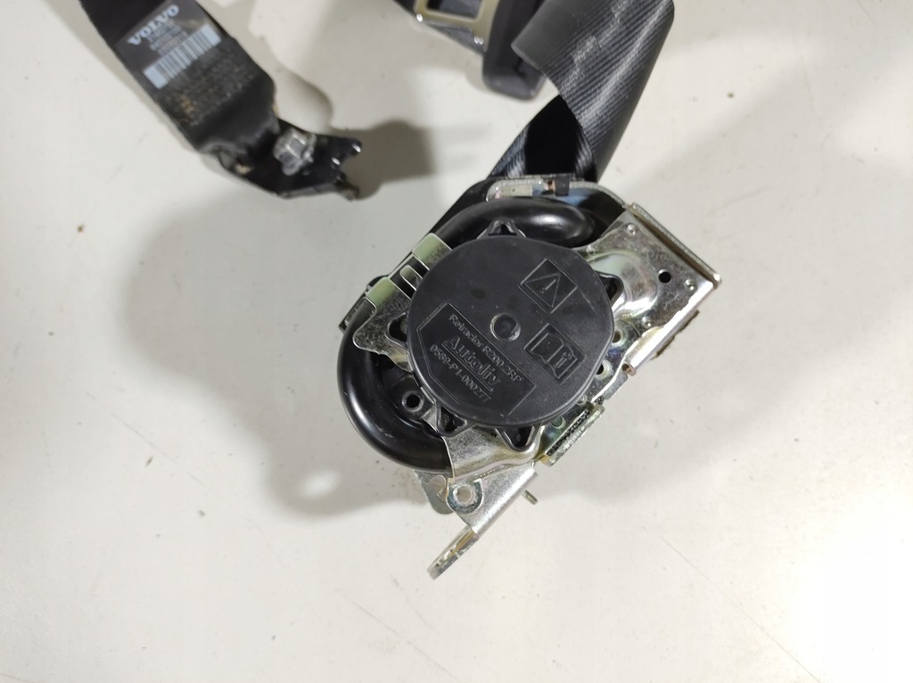 фото №12, Volvo v60 18r- pas безпеки лівий правий задня