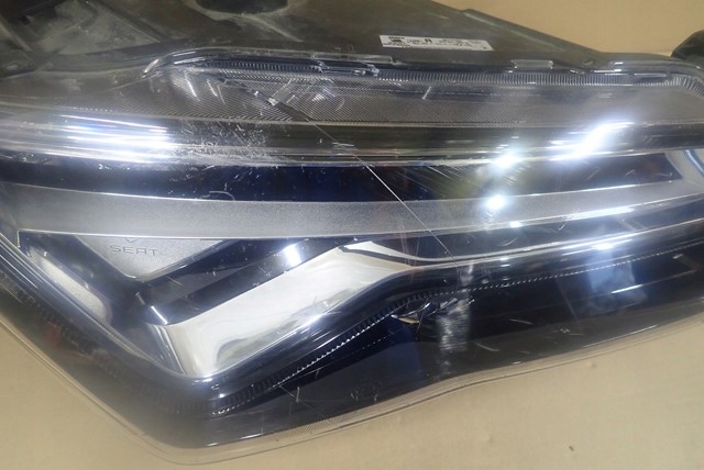 Фара правий правий full led seat ateca 576 2016- Зі Шроту