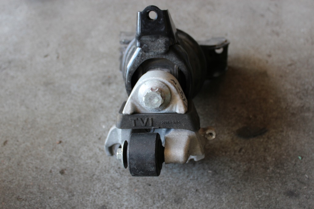 фото №1, Honda civic ix 12-.. 1.8 v-tec кронштейн подушка двигателя