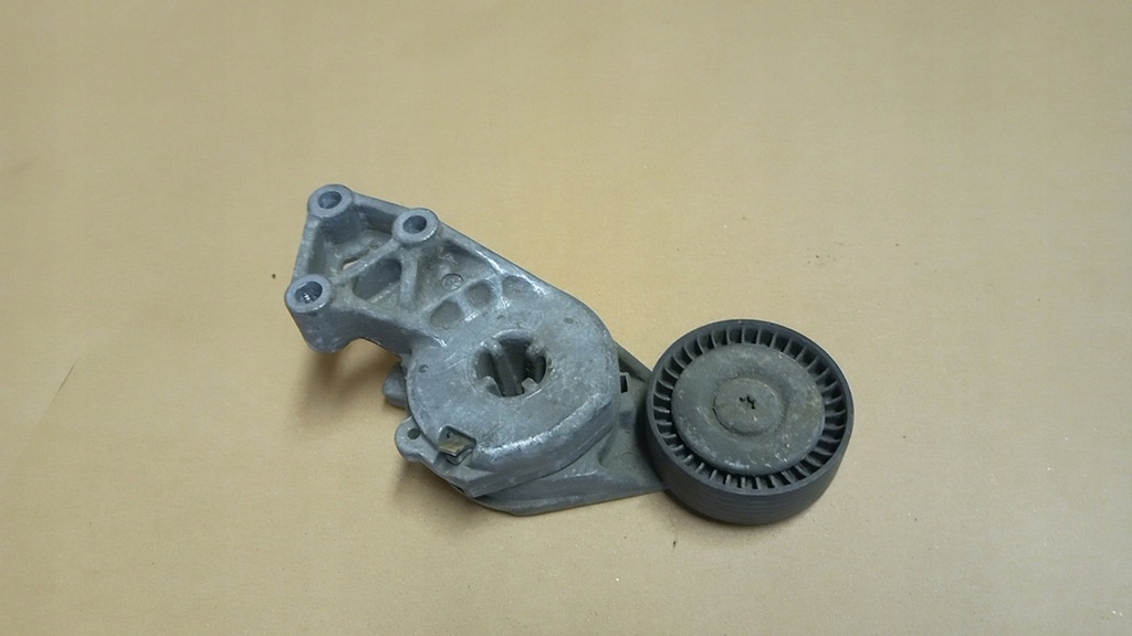 фото №1, Vw new beetle 2001 натягувач ремінь ролик