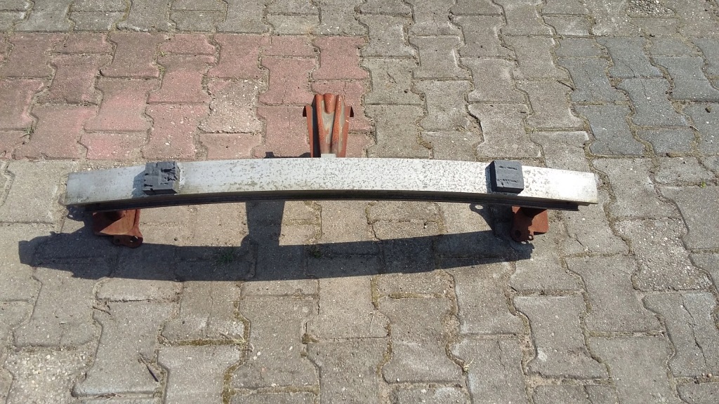 Купити Балка підсилювач бампера перед audi a3 8l0807109f