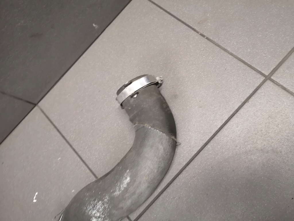 фото №4, Шланг інтеркулер audi a4 b7 2.0 tdi 8e0145708n