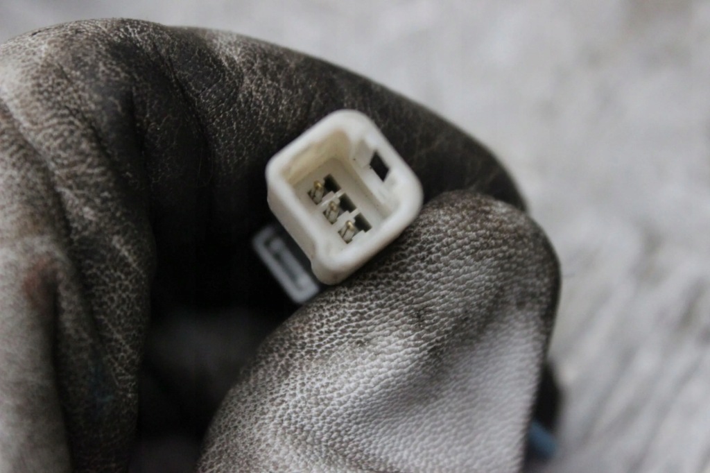 фото №5, Lexus ls400 89-94 моторчик поперечина безпеки pp