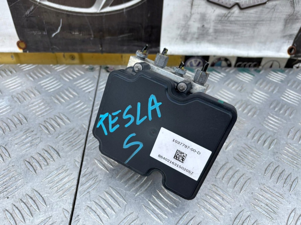 фото №1, Tesla model s lift насос abs ideał 1037797