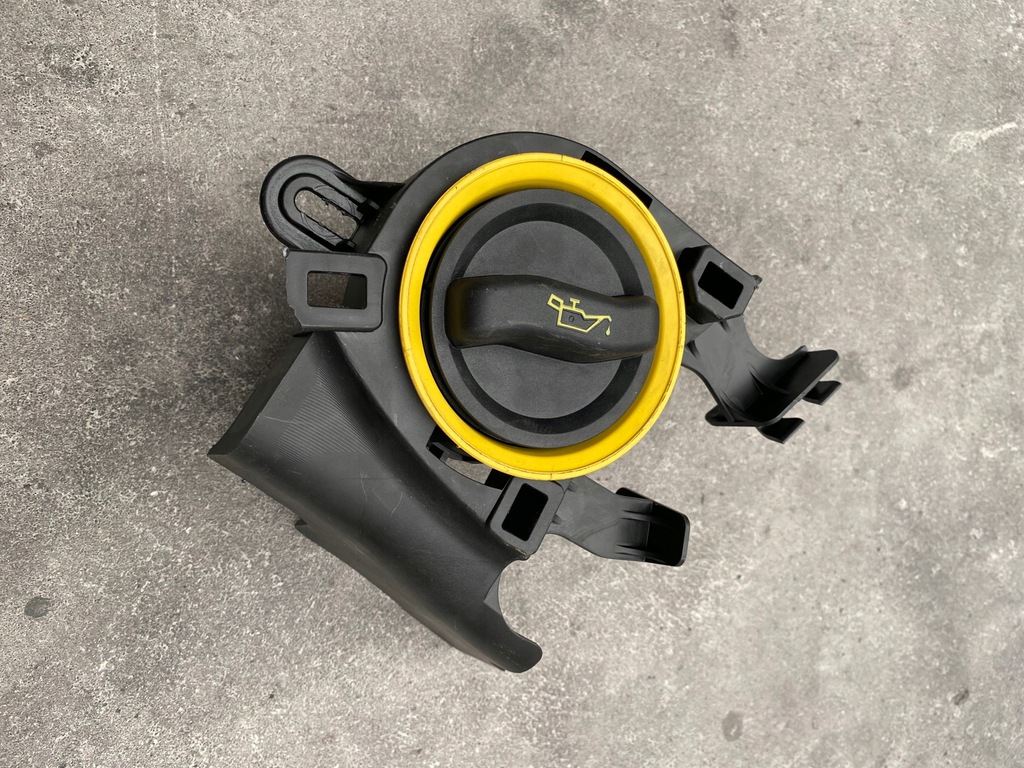 фото №1, Porsche 982 cayman заливна горловина оливи 98155137802