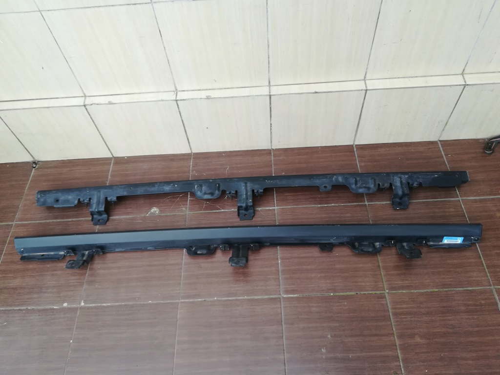 фото №1, Молдинг порог левая+ правая пороги jeep wrangler jl rubicon 5 дверь 18-23 оригинальный номер