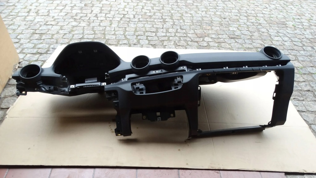 фото №4, Приборная панель приборная 81b857001q audi q2