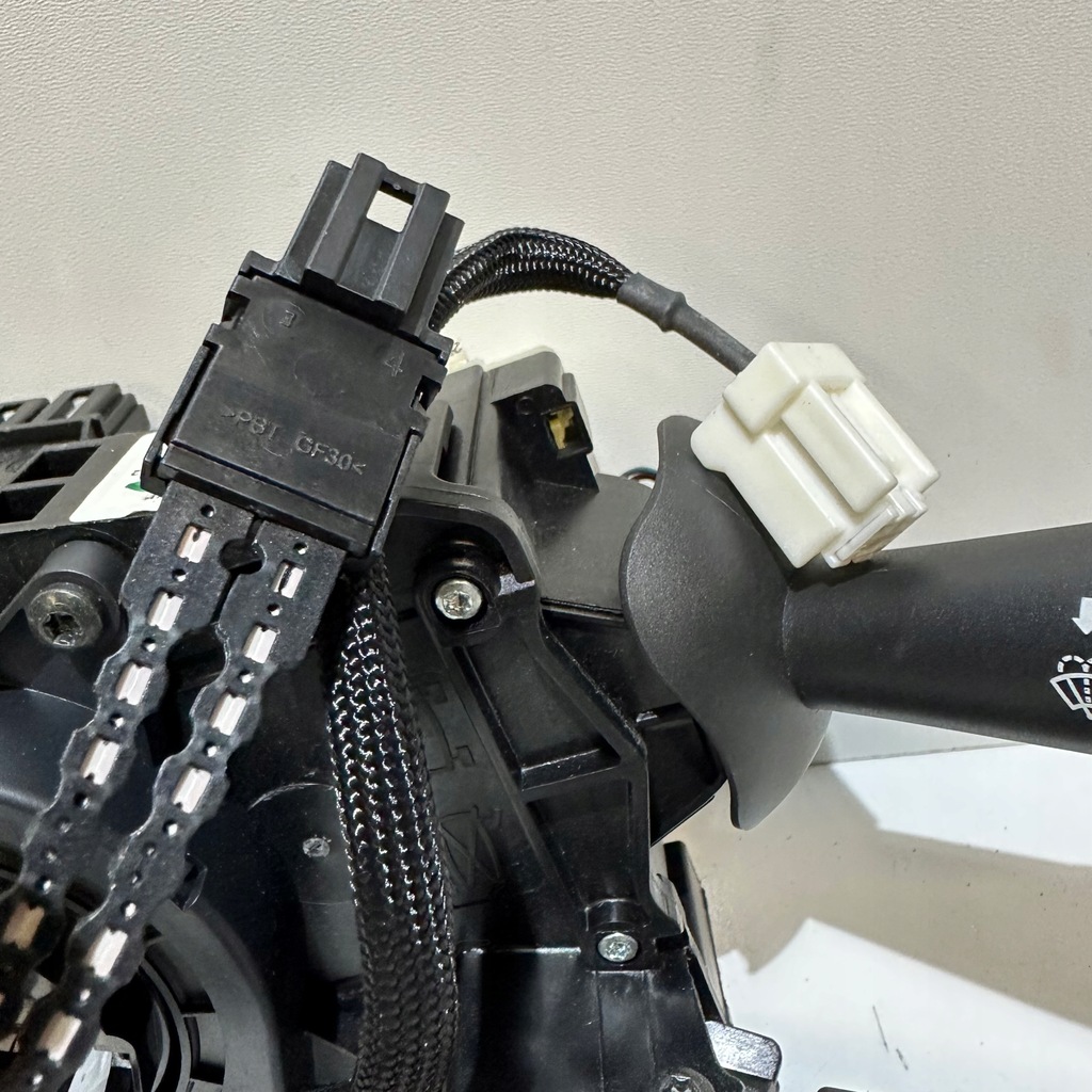 фото №8, Renault trafic iii стрічка перемикачі 255671088r