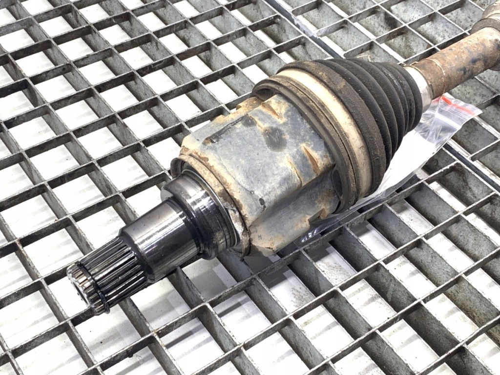 Приводной вал левый перед lexus ct 1.8 99km шрус  приводная, передняя, левая Цена