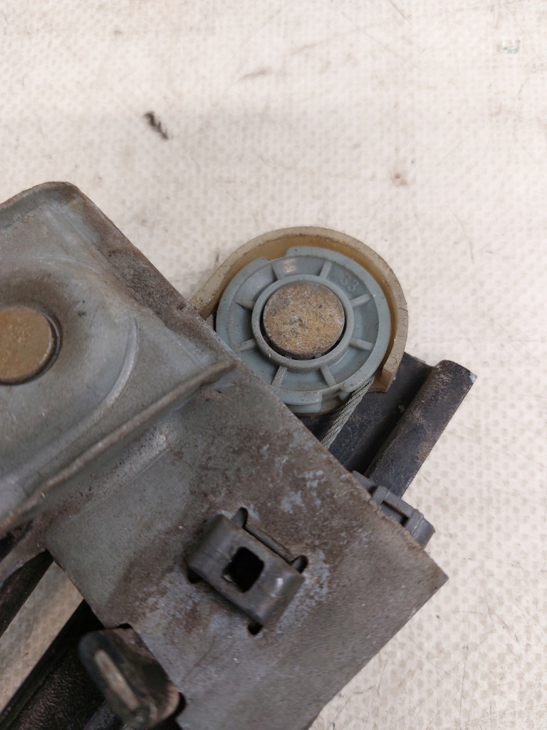 фото №9, Механизм стекло механический правый перед vw golf iii hb 5d