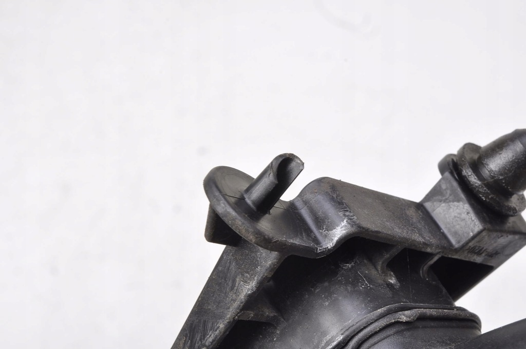 фото №6, Volvo c30 s40 ii v50 c70 ii труба повітрозабірник повітря 30741420