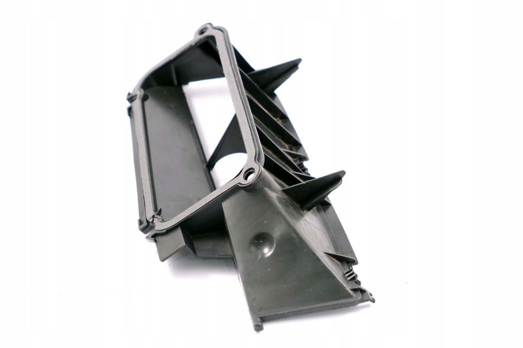 фото №12, Mercedes clk w203 c209 корпус фильтра воздуха a2038303303