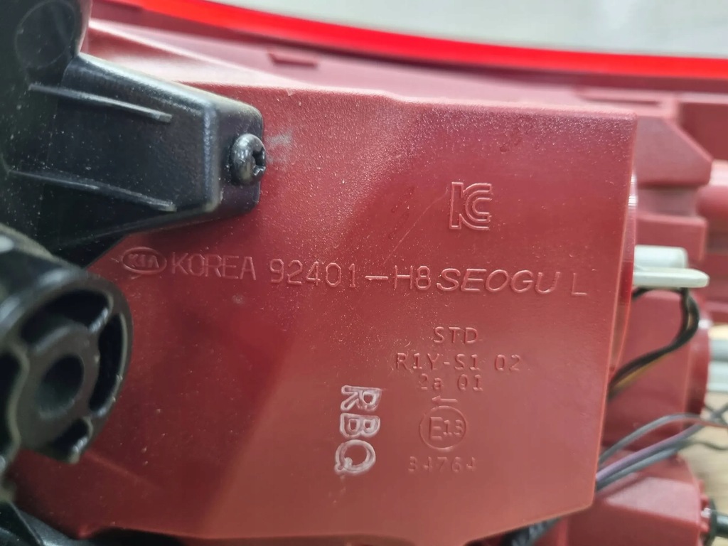 фото №10, Лампа задняя левая kia stonic 92401h8