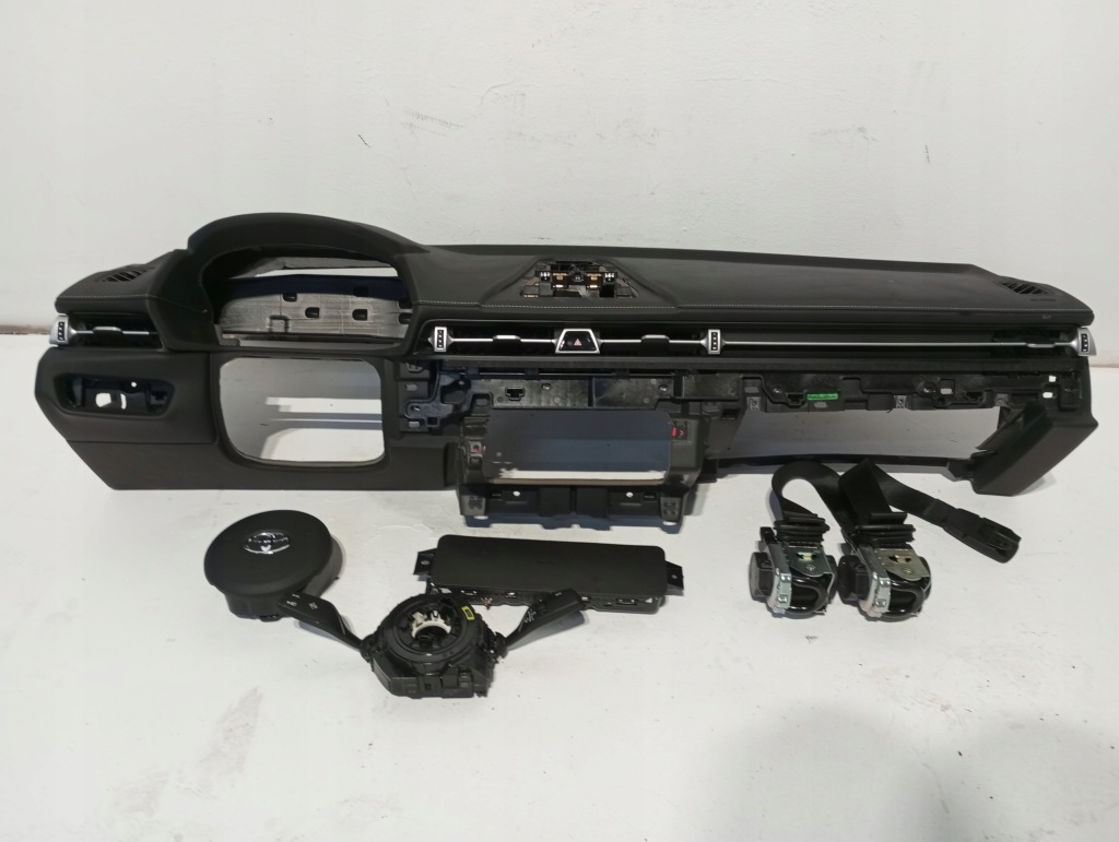 фото №4, Панель  pulpit приборная панель toyota supra